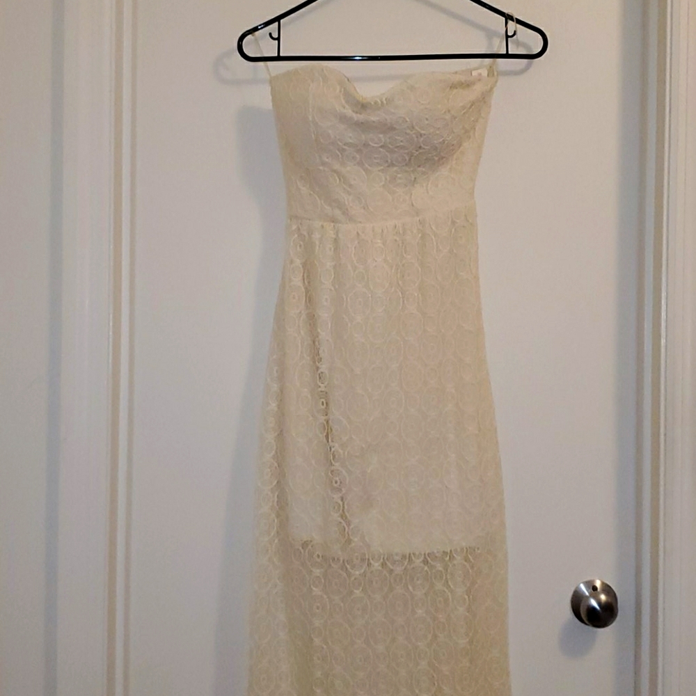 White lace dress